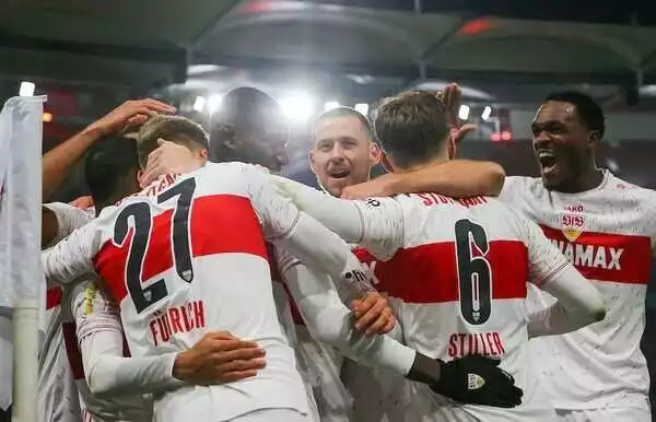 GehÃÂ¤lter FuÃÂballer